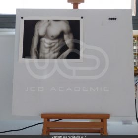 JCB Académie, est un centre de formation professionnelle dédié au graphisme, à l’étude de design et à la réalisation de décors peints à l’aérographe sur tous types de supports. Notre école créée par un professionnel fort de 20 années d’expérience dans le milieu du sport automobile, enseigne les techniques nécessaires à l’exécution d’un projet de décors. Dans des locaux neufs, spacieux, modernes et confortables, à l’aide de matériels adaptés et dernière génération, JCB Académie peut accueillir 15 stagiaires.